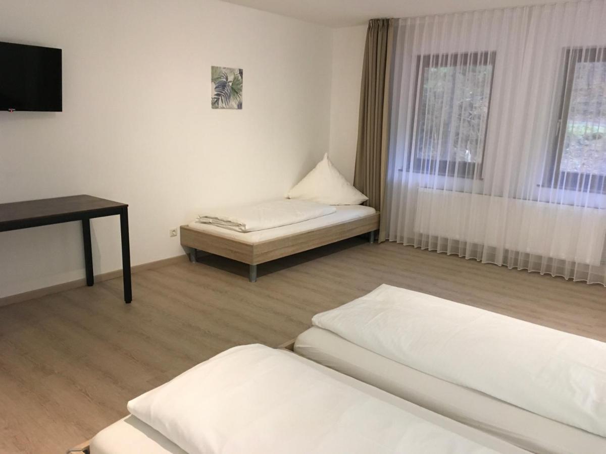 Hotel-Pension Zum Paradies Willingen  Εξωτερικό φωτογραφία