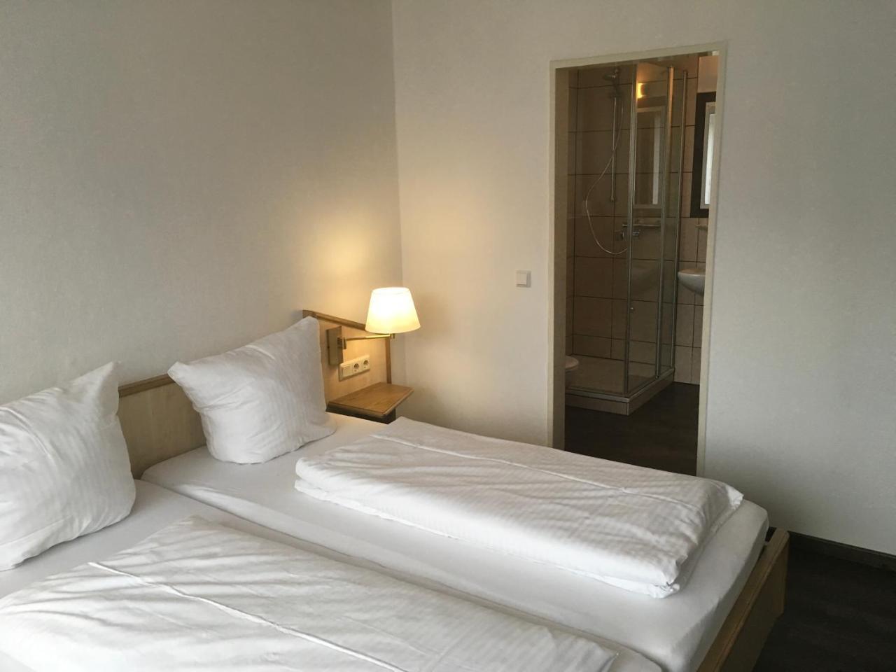 Hotel-Pension Zum Paradies Willingen  Εξωτερικό φωτογραφία